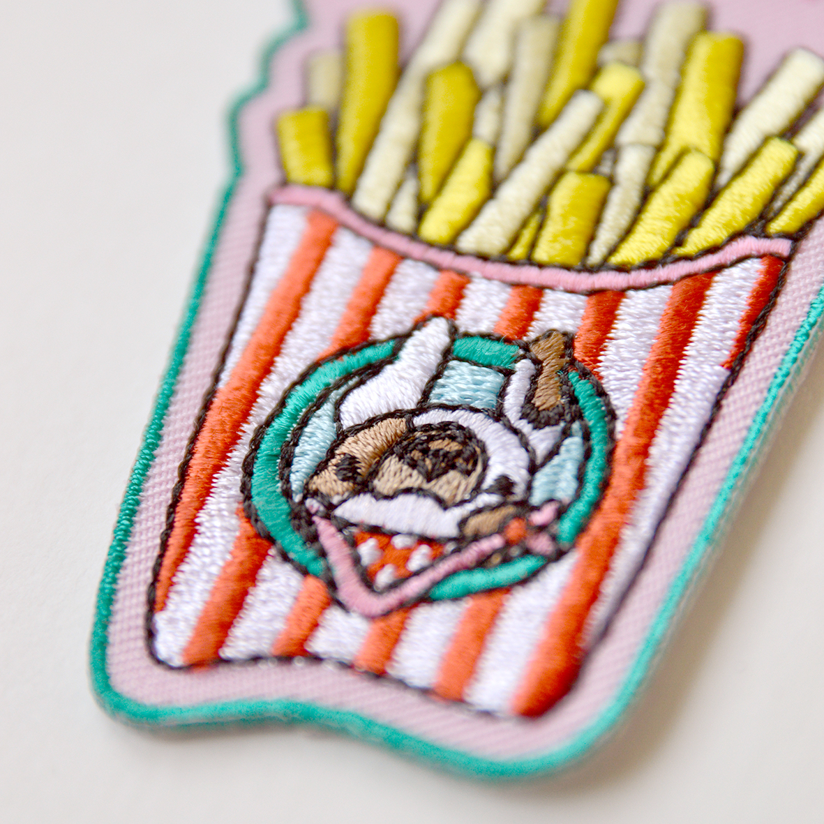 Embroidered patch 'Frenchie Fries' - Afbeelding 2